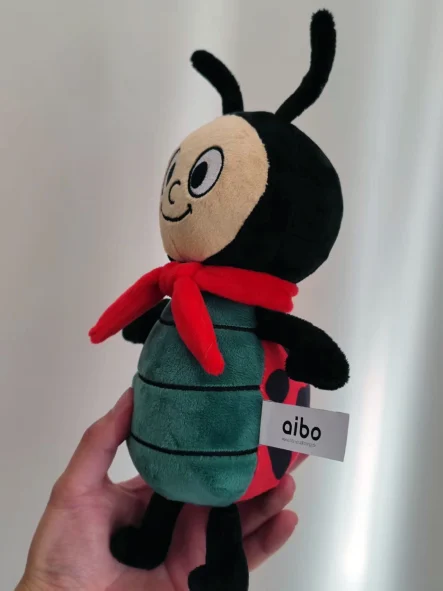 Fleckie Plüschtier von rechts