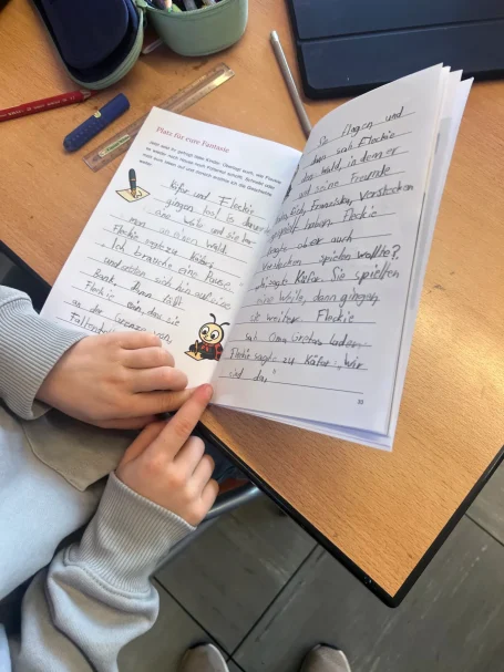 Fortsetzungsgeschichte im Buch geschrieben